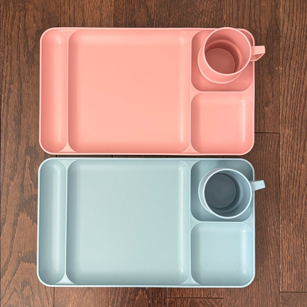Vintage Tupperware divided trays and matching cups